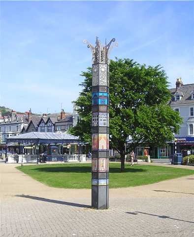 &pound;20,000 totem pole